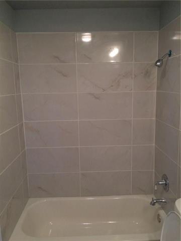 Building Photo - 600 Pacific St E