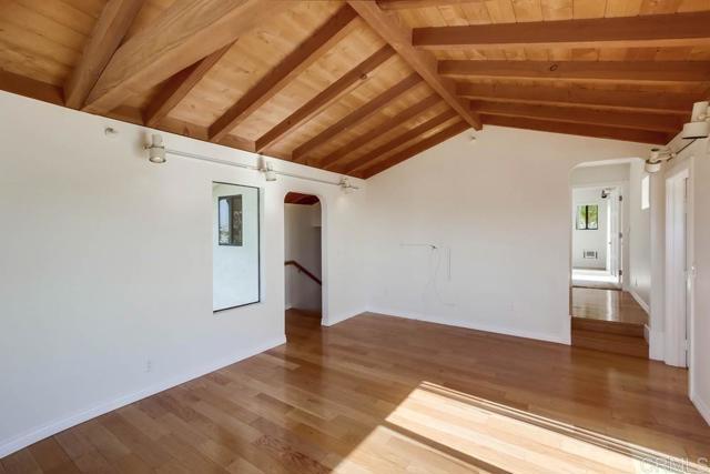 Building Photo - 694 Via De La Valle