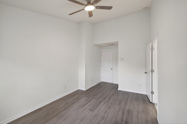 Building Photo - 1805 Liberty Pkwy NW