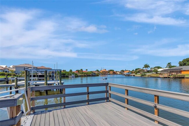Building Photo - 4111 Rocky Shores Dr