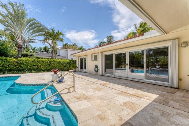 Building Photo - 2000 Admirals Way