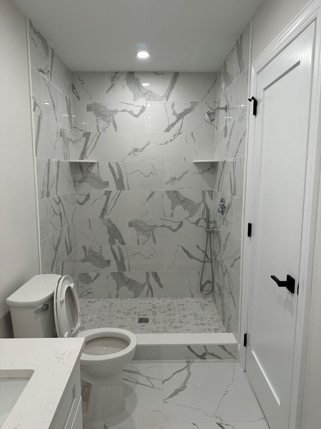 Building Photo - Newbold Square Church