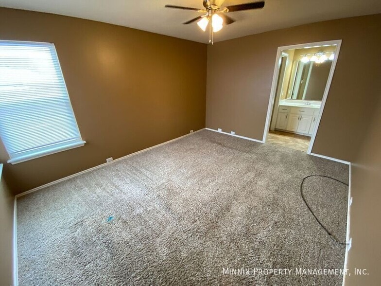 Building Photo - 2530 107th Dr