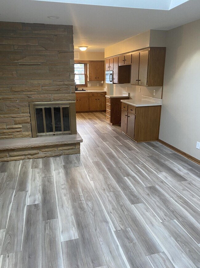 Building Photo - 18105 Milwaukee Ave