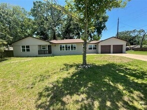 Building Photo - 2830 W Crawford St