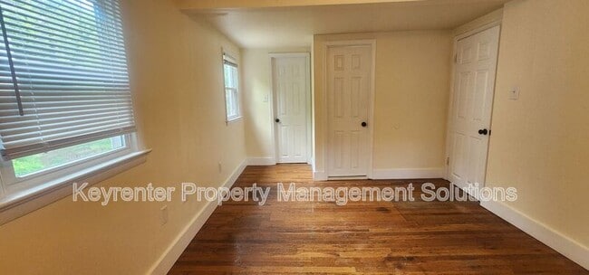 Building Photo - 813 Highland Ave