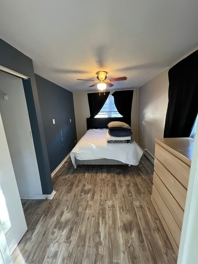 Building Photo - 46 N Lake Ave