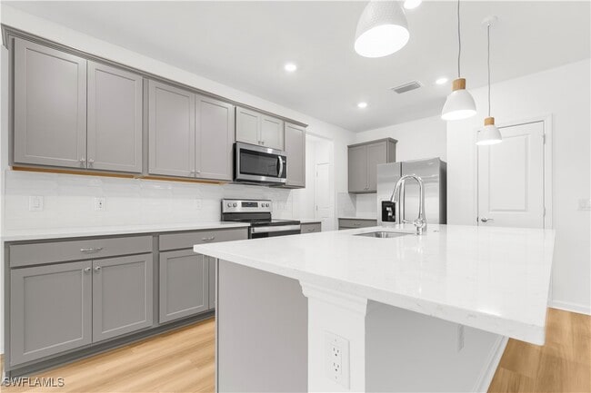 Building Photo - 27859 Solis Grande Dr