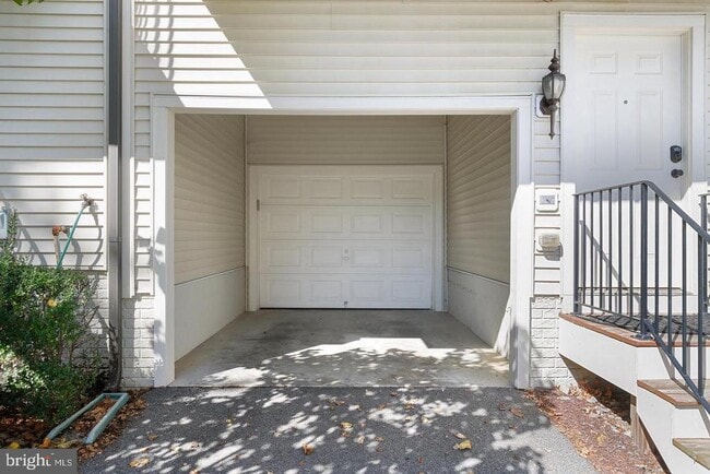 Building Photo - 13250 Shawnee Ln