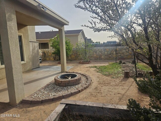 Building Photo - 7116 Copper Town Dr