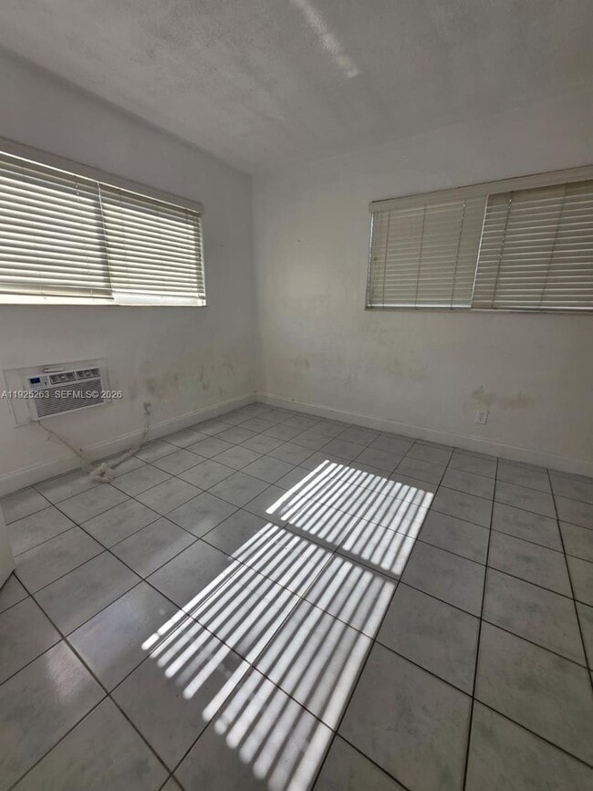 Building Photo - 7155 Rue Notre Dame