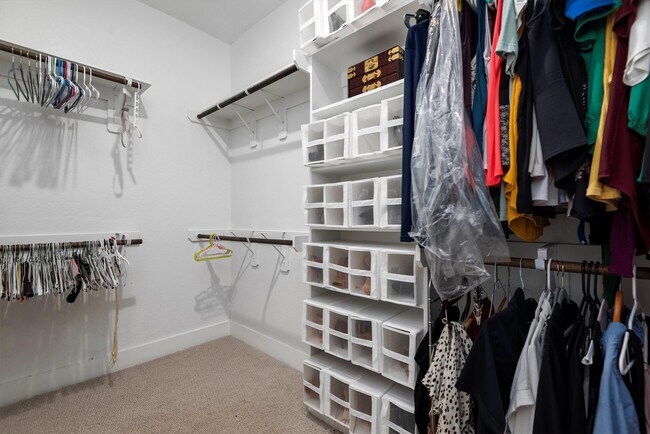 Building Photo - 17828 Hanson Ridge Dr