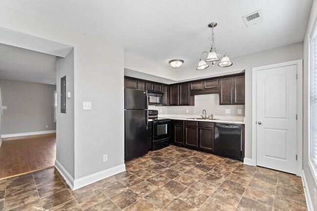 Building Photo - 1816 Beckett Dr