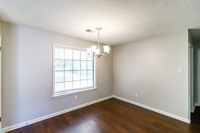 Building Photo - 7133 Butterfly Dr