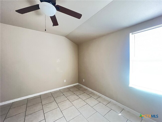Building Photo - 4606 Cambridge Dr
