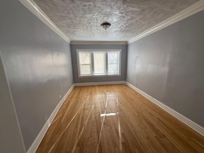 Building Photo - 650 N Lamon Ave