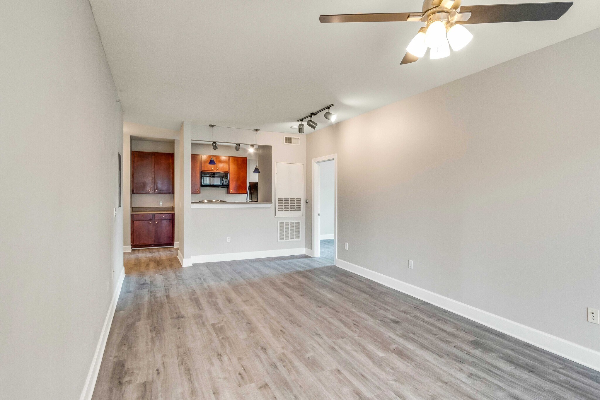 Dining area/Kitchen - 1901 Crossing Pl
