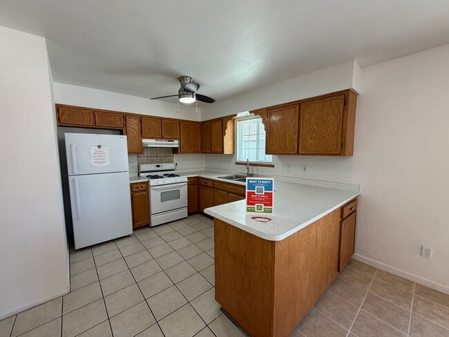 Building Photo - 3 Bedroom Single Story Home Available Near E Main Street & Hwy 314 SW in Los Lunas!