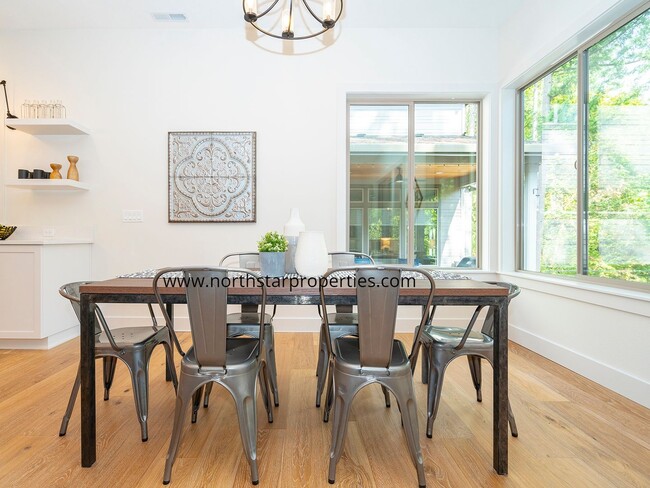 Building Photo - Tranquil Elevated Design in Tigard