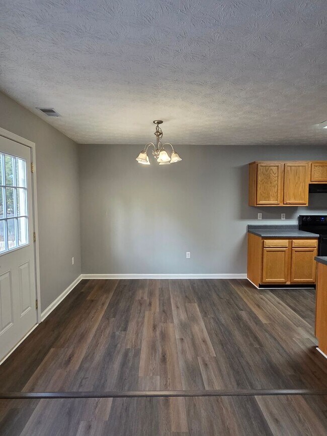 Building Photo - 171 Red Hawk Dr