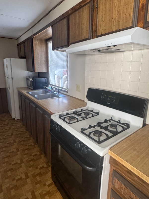 Building Photo - 4664 US-30