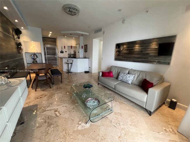 Building Photo - 6917 Collins Ave