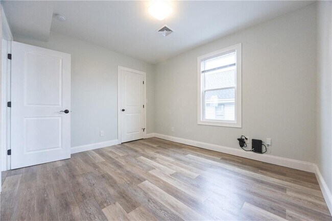 Building Photo - 214 Silver Spring St