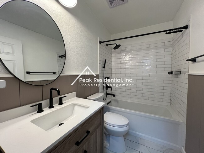 Building Photo - Wonderful 3bd/2ba Elk Grove Home with Garage!