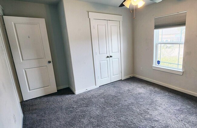 Building Photo - 16342 Rockdale Landing Dr