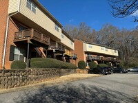 Building Photo - PETS CONDITIONAL + FURNISHED OPTION - Cute Sleepy Hollow Flats-Style Condo!