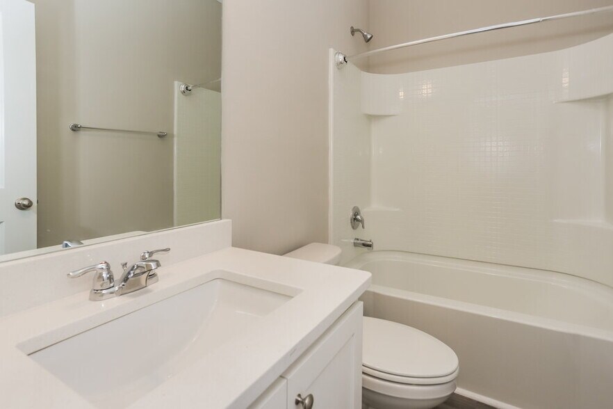 Building Photo - 970 Kelly Fern Lp