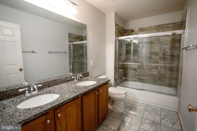 Building Photo - 13076 Dove Tree Ct