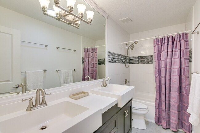 Building Photo - 15300 SW 164th St