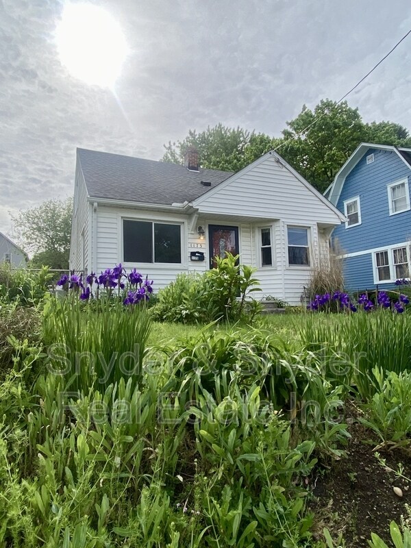 Building Photo - 1173 Dayton St