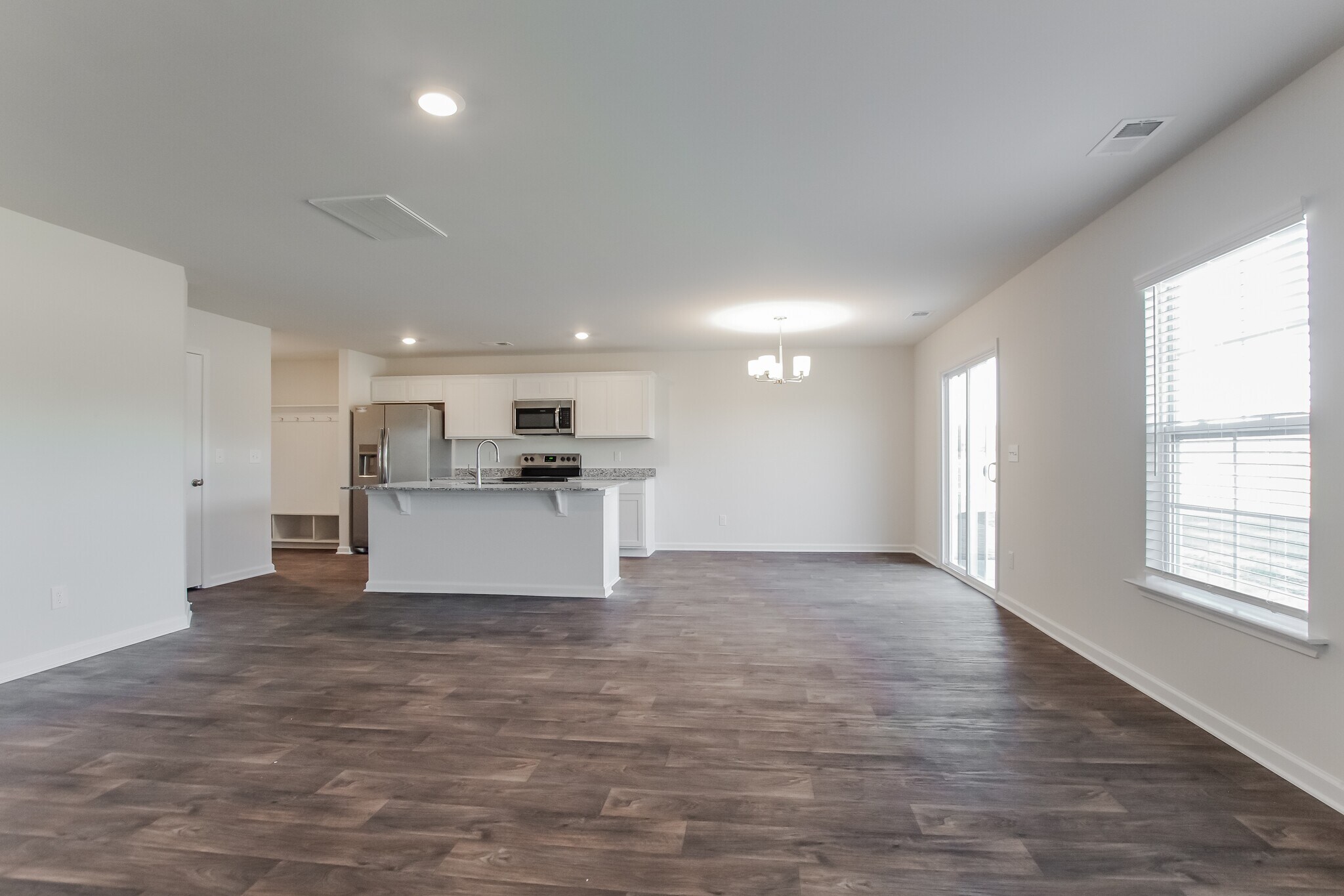 Building Photo - 135 King Buck Dr