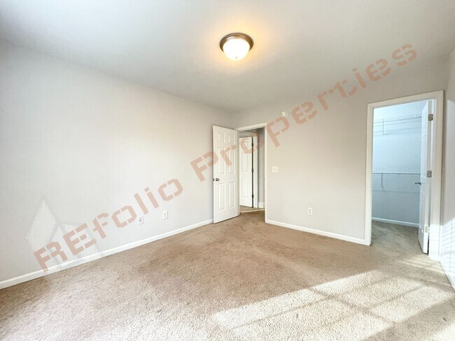 Building Photo - 112 Taylors Creek Ct