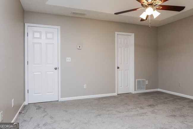 Building Photo - 655 Simon Ive Dr