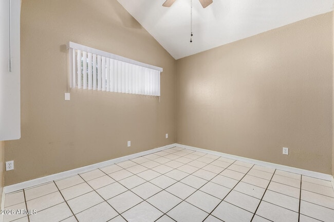 Building Photo - 911 S Hacienda Dr