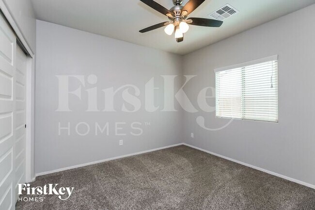 Building Photo - 5401 W Victory Way