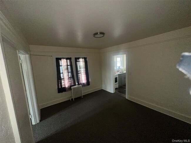 Building Photo - 14 Van Cott Ave