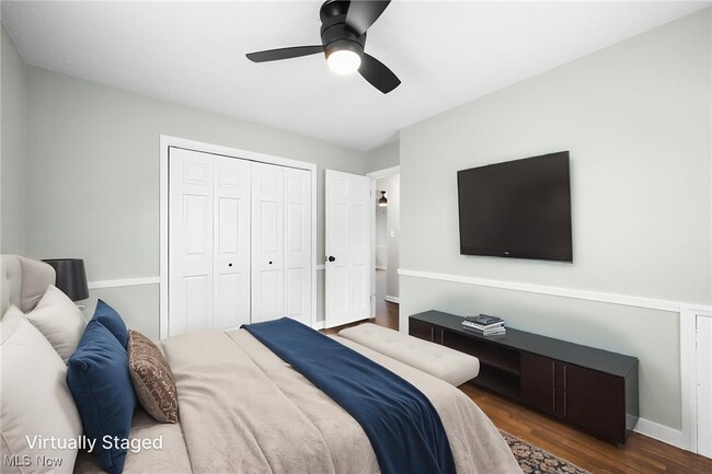 Building Photo - 574 Huntmere Dr