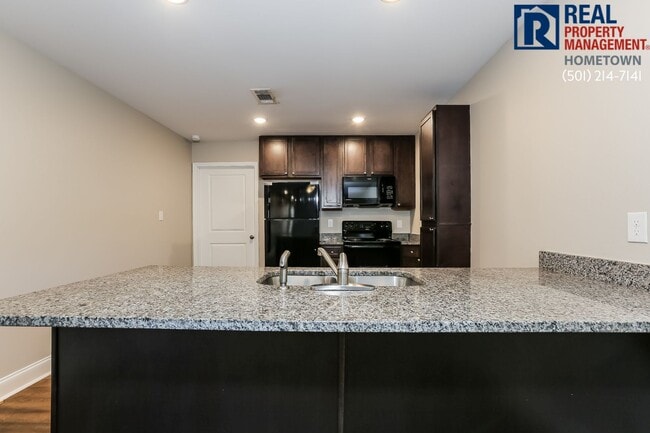 Building Photo - 875 Jane Dr