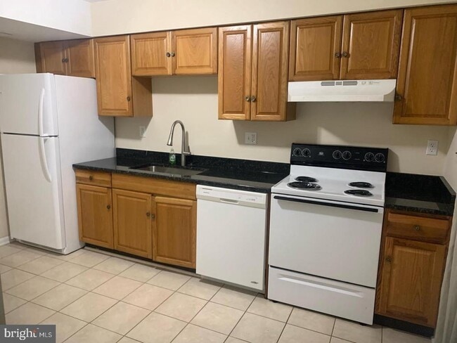 Building Photo - 424 Harford St