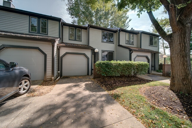 Building Photo - 5481 Vantage Point Rd