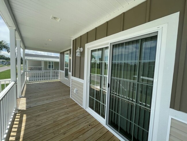 Building Photo - 34669 Ballyhoo Dr