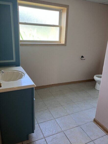 Primary Bath - N5223 Tamarack Ln