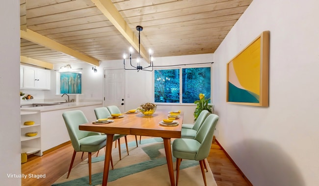 Building Photo - Available April 1 in Richmond Highlands