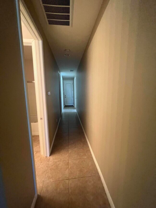 Building Photo - 41530 Yew St