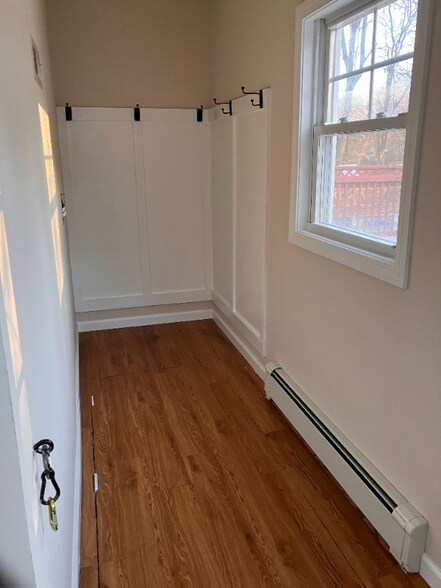 Building Photo - 2101 Scott Rd