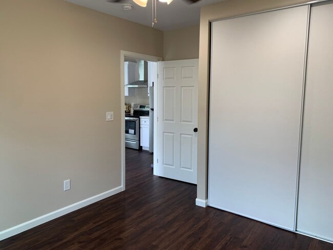 Building Photo - Cute and Spacious 1+1  ADU Apartment in Pa...